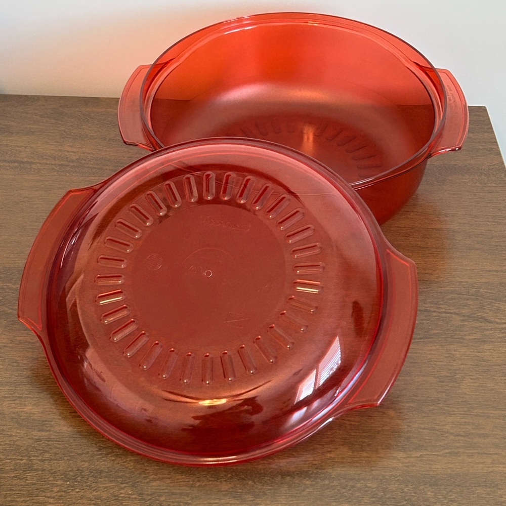 TUPPERWARE RED 2 PIECE MICROWAVE STACK COOKER 1 3/4 QT BOWL #2210 & LID